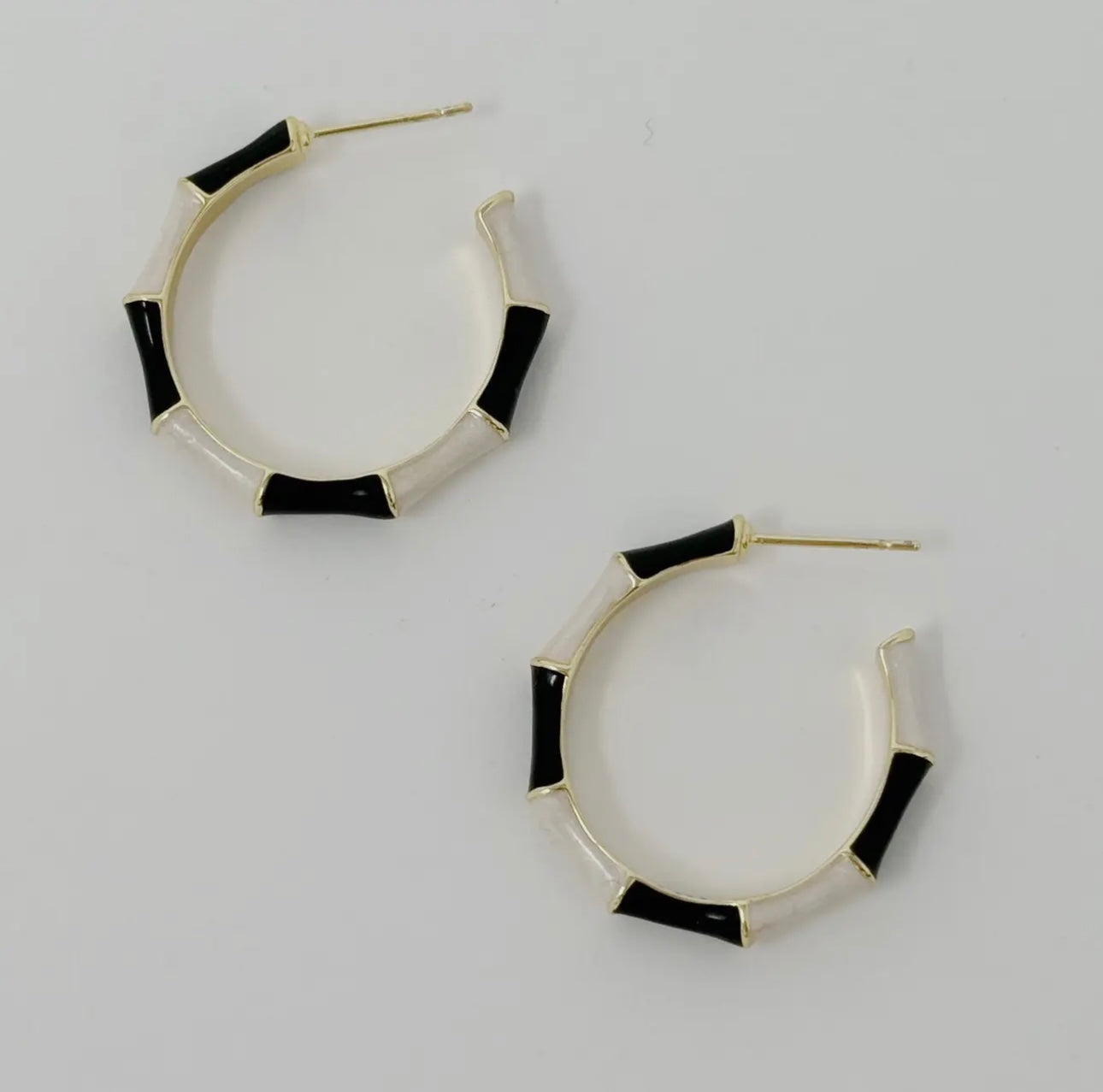 Checkered Hoops