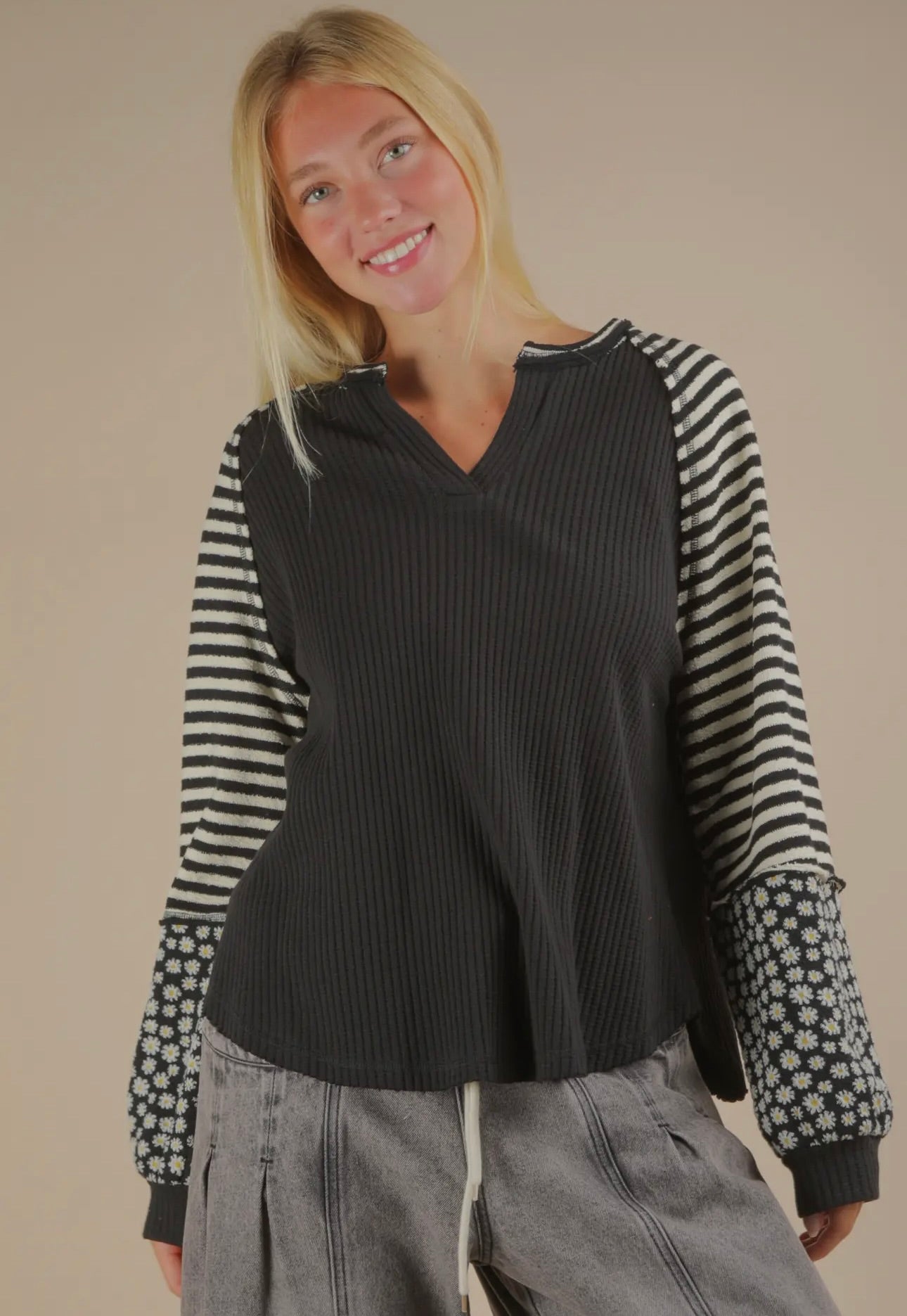 Daisy Days Casual Knit Top