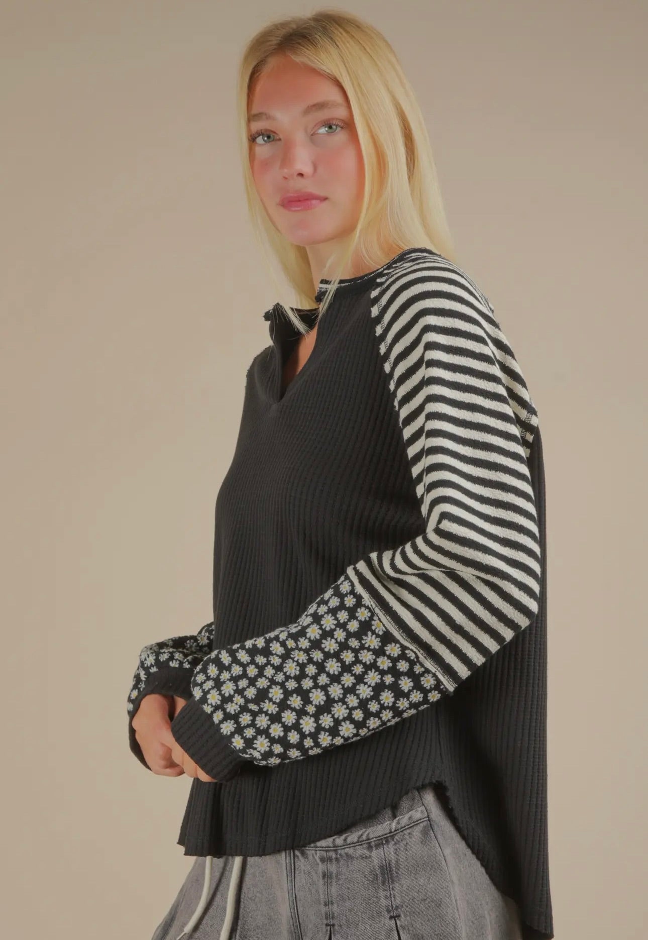 Daisy Days Casual Knit Top