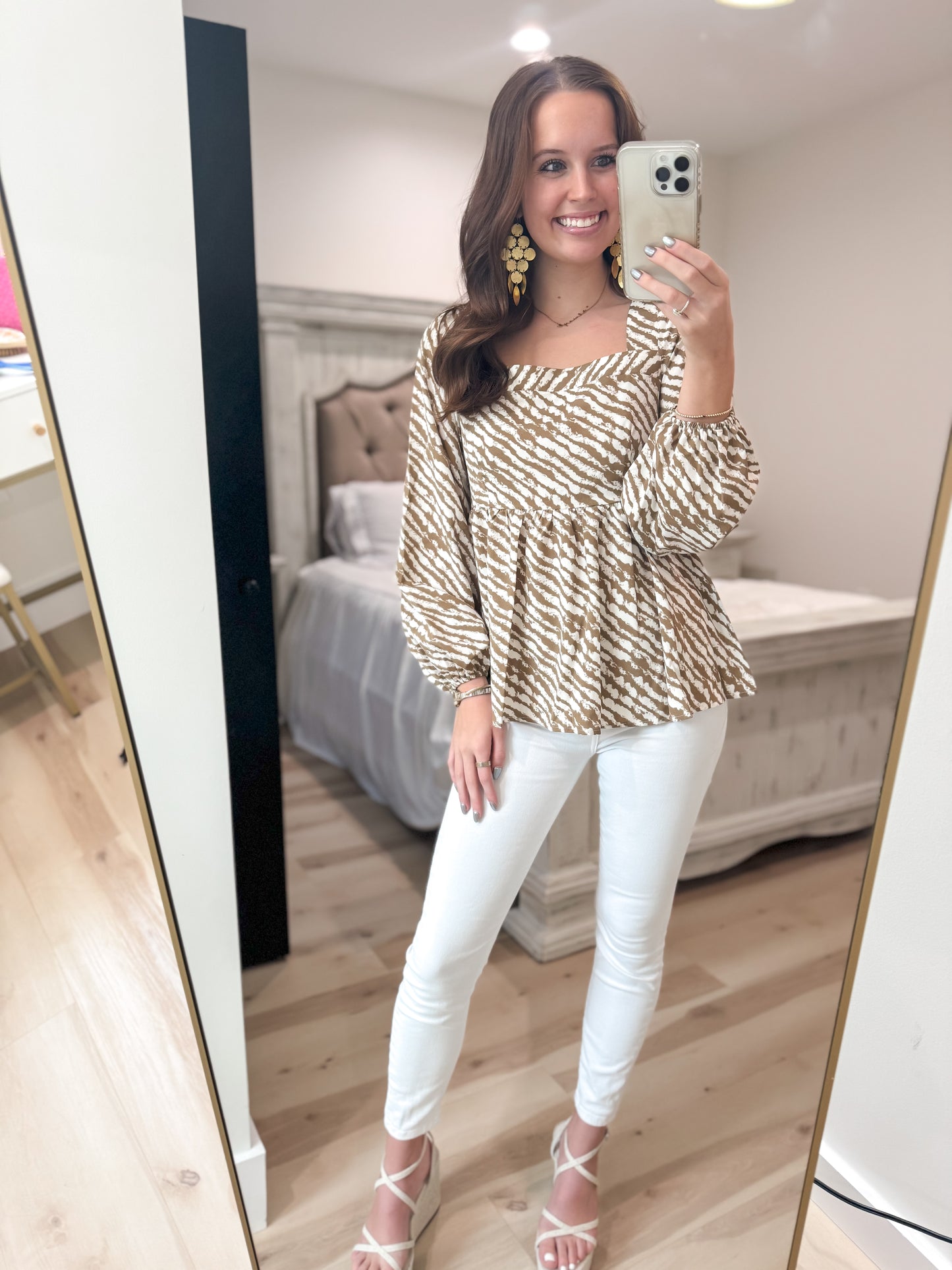 *Final Sale* French Beige Blouse