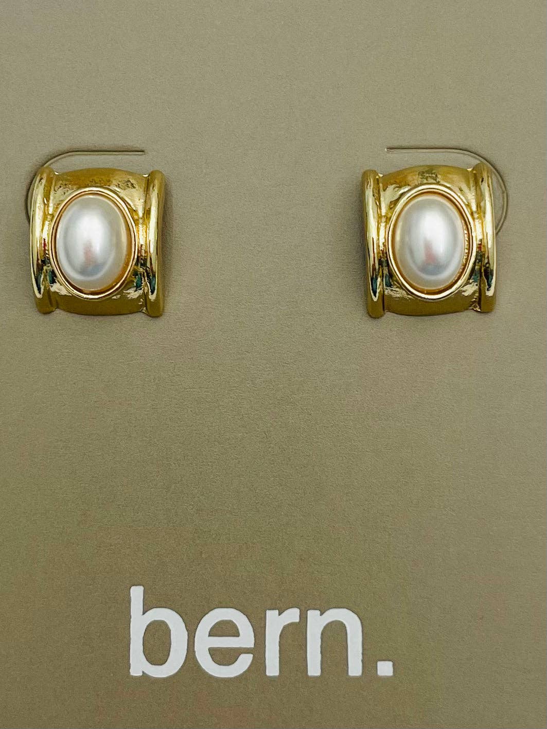 Daughter of the King Studs