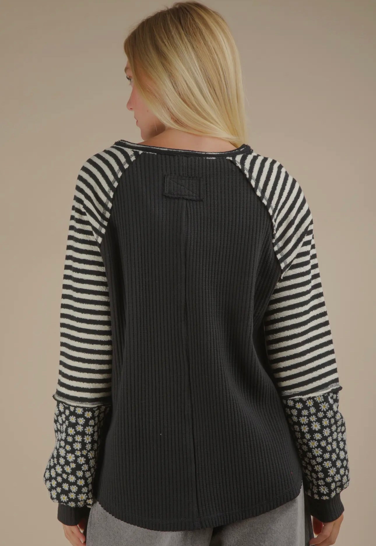 Daisy Days Casual Knit Top