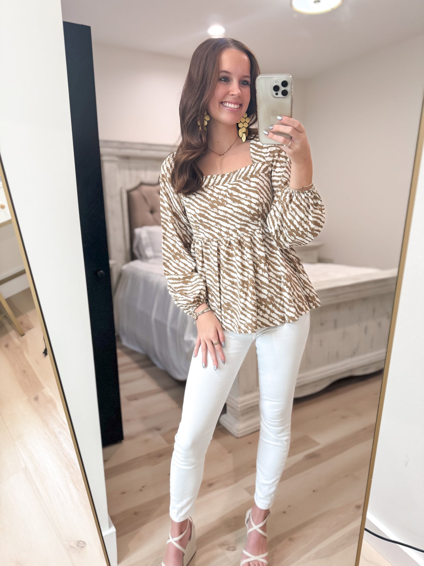 *Final Sale* French Beige Blouse