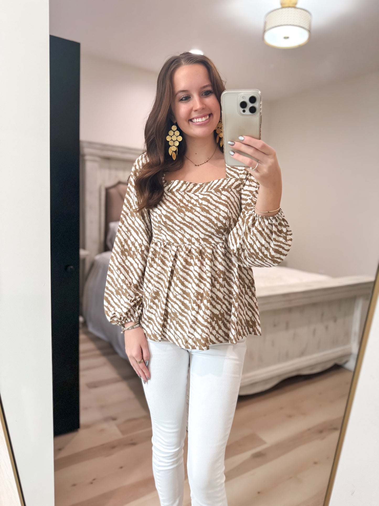 *Final Sale* French Beige Blouse